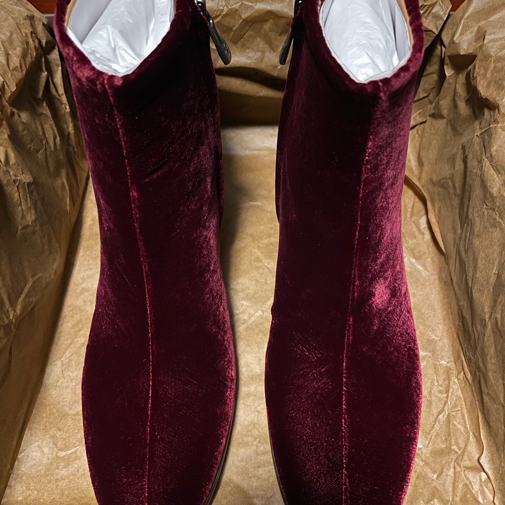 NIB Patricia Nash Marcella Booties size 9